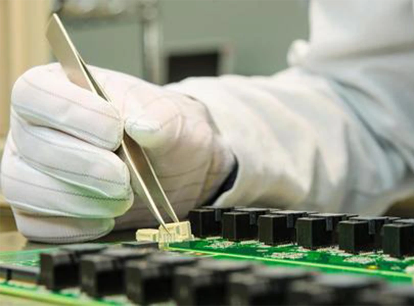 Zakaj je na področju elektronskih poskusov pomemben ESD Tweezer?